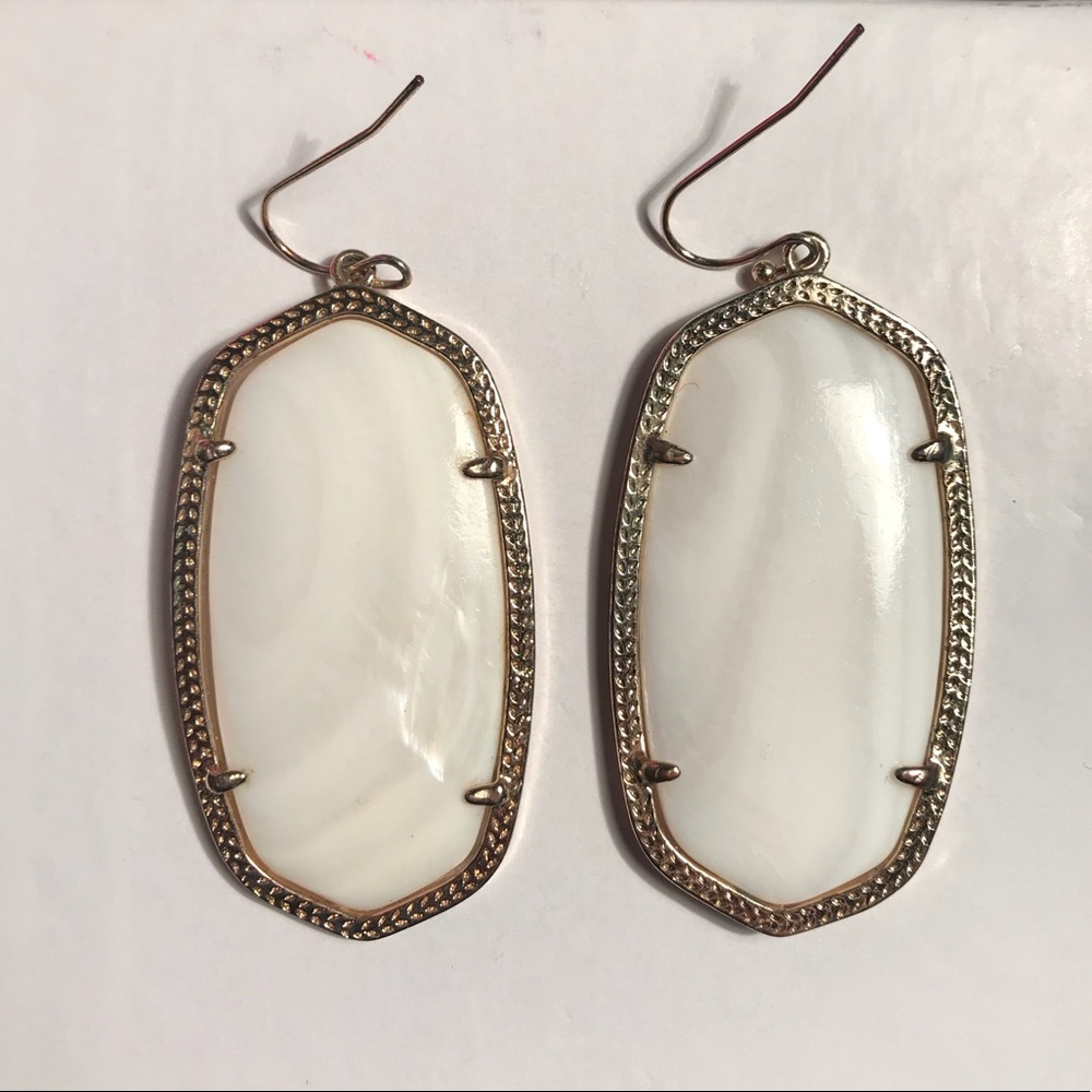 Kendra Scott Danielle Earrings in White Pearl